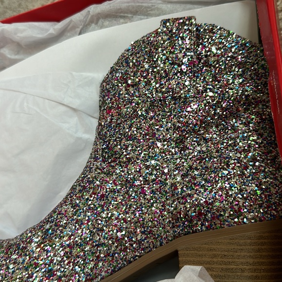 AMAZING Brand new crown & ivy multi glitter dolly boots new in box 7.5 2in heel